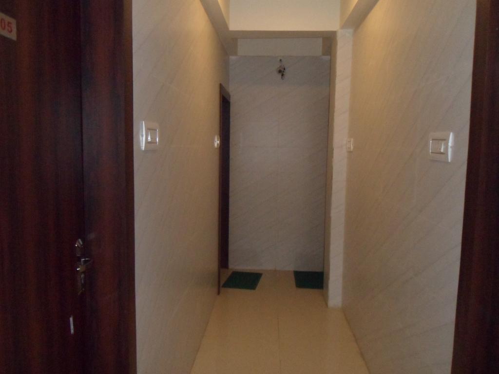 Hotel Madhusudan Dwarka  Exterior photo